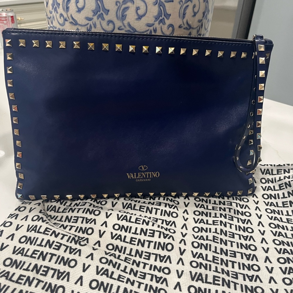 🇺🇸🇺🇸Valentino Garavani Rock Stud clutch